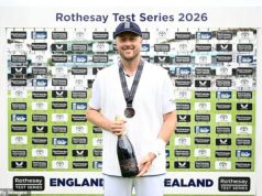 Ben Stokes hromadí chválu na Ollie Robinsona a debutanta Emilia Gaya po víťazstve na Novom Zélande – ako kapitán Anglicka otvára rozhovory zo zákulisia, ktoré podnietili odvolanie námorníka zo Sussexu Ben Stokes víta ohromujúci návrat Ollie Robinsona do testovacieho kriketu po dvojročnom exile