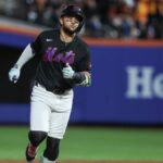 12. júna 2026; New York City, New York, USA; Bo Bichette z New York Mets (19) zahral sólo homerun v prvej zmene proti Atlanta Braves na Citi Field. Povinný kredit: Wendell Cruz-Imagn Images