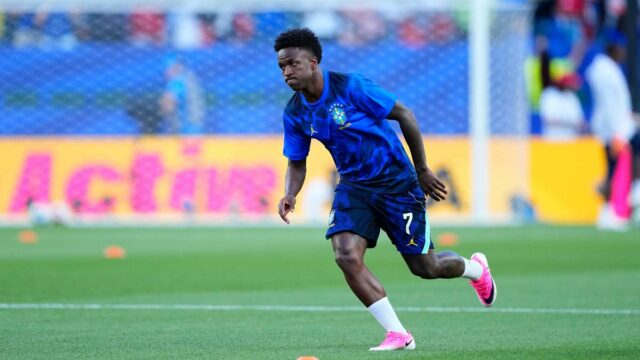 Brazília verzus Haiti NAŽIVO, Majstrovstvá sveta vo futbale 2026: PODPRSENKA Brazília verzus Haiti NAŽIVO, Majstrovstvá sveta vo futbale 2026: PODPRSENKA 0 - 0 HAI; Brazília s včasnou kontrolou; Gól Raphinha zrušený pre ofsajd