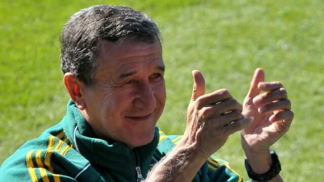 Brazílskeho trénera víťaza majstrovstiev sveta 1994 Carlosa Alberta Parreiru hospitalizovali
