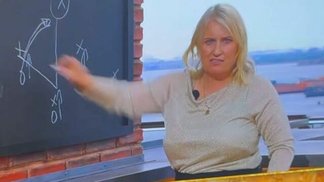 Analýza Emmy Hayesovej na tabuli 