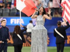 Bývalý kanadský premiér sleduje otváranie majstrovstiev sveta v USA, nie v Kanade Speváčka Katy Perry vystúpi v piatok počas otváracieho ceremoniálu majstrovstiev sveta 2026 v kalifornskom Inglewoode.