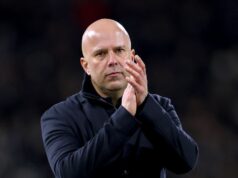 Bývalý šéf Liverpoolu Arne Slot „odmieta“ okamžitý návrat do Premier League za každým Hráči Liverpoolu poslali svoju podporu Arnemu Slotovi po jeho šokovanom vylúčení.
