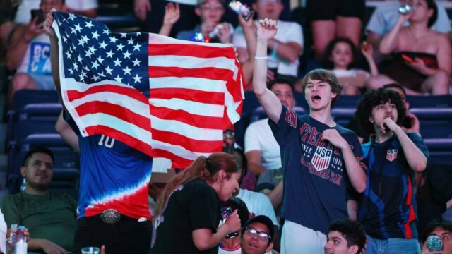 Ceny vstupeniek stúpajú na zápas USA proti Austrálii Ceny vstupeniek stúpajú na zápas USA proti Austrálii