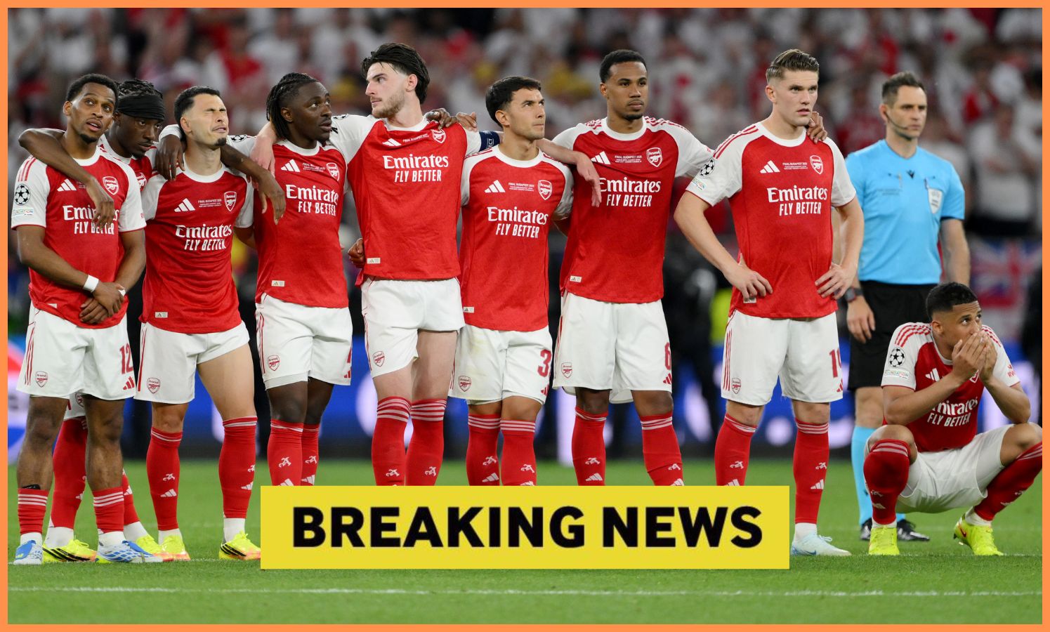 Hráči Arsenalu sledujú penaltový rozstrel proti PSG