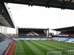 Chorá sobota klubu Premier League, keď chuligáni rozpútali na štadióne najhoršie násilie Polícia sa postavila pred Holte End po problémoch, ktoré vypukli počas zápasu Aston Villy proti Rangers vo Villa Parku