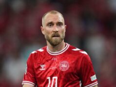 Christian Eriksen opäť skolabuje v priateľskom zápase medzi Dánskom a Ukrajinou Christian Eriksen opäť skolabuje v priateľskom zápase medzi Dánskom a Ukrajinou