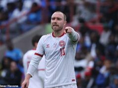 Christian Eriksen skolaboval na ihrisku za Dánsko počas prípravného stretnutia proti Ukrajine, keďže zápas sa skončil – takmer päť rokov od zástavy srdca tvorcu hry na EURO 2020 Christian Eriksen skolaboval na ihrisku počas nedeľňajšieho prípravného zápasu Dánska proti Ukrajine