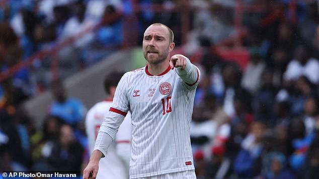 Christian Eriksen skolaboval na ihrisku za Dánsko počas prípravného stretnutia Christian Eriksen skolaboval na ihrisku počas nedeľňajšieho prípravného zápasu Dánska proti Ukrajine