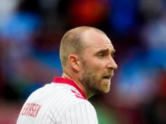 Christian Eriksen vyvoláva obavy po tom, čo sily náhleho kolapsu zodpovedajú opusteniu Christian Eriksen vyvoláva obavy po tom, čo sily náhleho kolapsu zodpovedajú opusteniu
