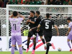 Chyba brankára vedie Mexiko pred Južnou Kóreou a signalizuje prvé miesto v skupine A 18. júna 2026; Guadalajara, Mexiko; Mexičan Luis Romo oslavuje vstrelenie svojho prvého gólu s Erikom Lirom, keď na to reagoval juhokórejský Son Heung-min. Povinný kredit: Paul Childs-Reuters prostredníctvom Imagn Images