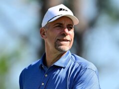 Člen bejzbalovej siene slávy John Smoltz sa ženie za víťazstvom v American Century Championship Člen bejzbalovej siene slávy John Smoltz sa ženie za víťazstvom v American Century Championship