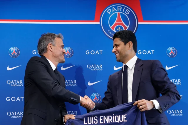 "Čo to podľa teba znamená?" - Prezident PSG Nasser Al-Khelaifi naznačil predĺženie zmluvy s Luisom Enriquem
