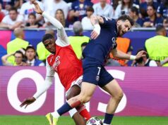 Cristhian Mosquera vydal vyhlásenie po drahej finálovej chybe hviezdy Arsenalu v Lige majstrov Cristhian Mosquera z Arsenalu fauluje Khvichu Kvaratskheliu z Paríža Saint-Germain v šestnástke, aby uznal penaltu počas zápasu finále Ligy majstrov UEFA 2026 medzi Paris Saint-Germain a Arsenal FC v Puskas Arene 30. mája 2026 v Budapešti v Maďarsku