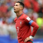 Cristiano Ronaldo pod paľbou po tom, čo tvrdil, že sa snažil rozhodcom povedať, že jeho spoluhráč bol v ofsajde