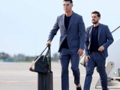 Cristiano Ronaldo prichádza vo veľkom štýle do portugalskej domácej základne pred otvorením majstrovstiev sveta vo futbale Cristiano Ronaldo prichádza vo veľkom štýle do portugalskej domácej základne pred otvorením majstrovstiev sveta vo futbale