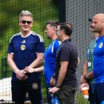 Šéfkuchár celebrity Gordon Ramsay zaplatil výlet do škótskeho kempu pred ich prvým zápasom na majstrovstvách sveta