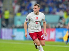 Dánsky lekár zverejnil oficiálne stanovisko po kolapse Christiana Eriksena Dánsky lekár zverejnil oficiálne stanovisko po kolapse Christiana Eriksena