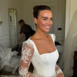 Vlasová stylistka Leah Keane zdieľala snímky nevesty na svojej stránke na Instagrame