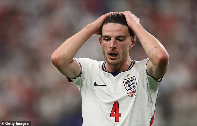 Declan Rice odhaľuje, že na majstrovstvách sveta bojuje za Anglicko Declan Rice hovorí, že po odohraní 63 zápasov v tejto sezóne hrá za Anglicko aj napriek bolestiam