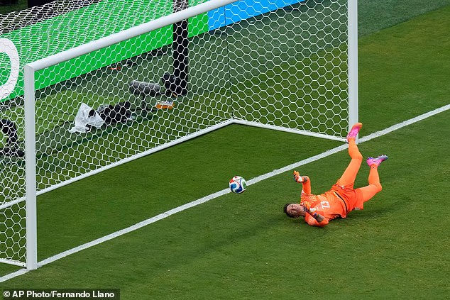 Uruguajská kariéra Muslera sa v Guadalajare skončila potupne