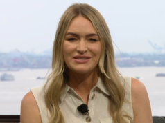 Diváci Majstrovstiev sveta 2026 vzniesli rovnakú sťažnosť na živé vysielanie ITV Laura Woodsová uviedla zápas v nedeľu večer