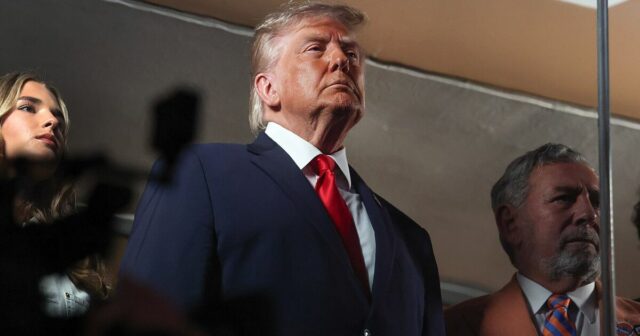 Donald Trump zmešká otvárací zápas Majstrovstiev sveta vo futbale, pretože Donald Trump zmešká otvárací zápas Majstrovstiev sveta vo futbale, pretože UFC vyzýva, aby prišiel | Futbal | Šport