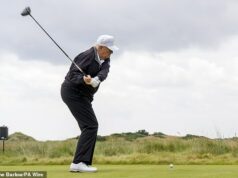 Donald Trump zvažuje „smiešny“ plán na výmenu golfových loptičiek v bizarnom príspevku Truth Social Donald Trump – sám vášnivý hráč golfu – zvážil plány „vrátiť“ loptičku