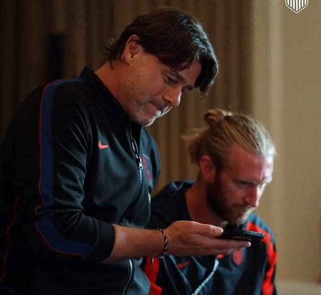 Donald Trump zvoláva hráčov USA v predvečer otvárania majstrovstiev sveta USMNT dostala telefonát od prezidenta Trumpa v predvečer ich otvárania majstrovstiev sveta