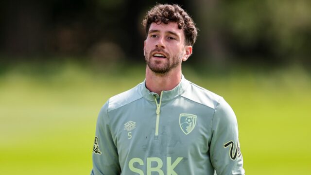Marcos Senesi tento týždeň čaká na novinky z klubu a krajiny, keď sa Tottenham snaží spečatiť svoj prestup