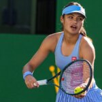 Emma Raducanu bude podávať Amande Anisimovej počas zápasu tretieho kola na turnaji BNP Paribas Open v Indian Wells v Kalifornii v nedeľu 8. marca 2026.