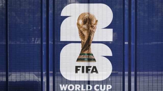 FIFA núti iný tím, aby na poslednú chvíľu zmenil súpravu Egypt, ktorého kapitánom je Mohamed Salah, dostal príkaz vymeniť si výstroj len niekoľko dní pred začiatkom majstrovstiev sveta