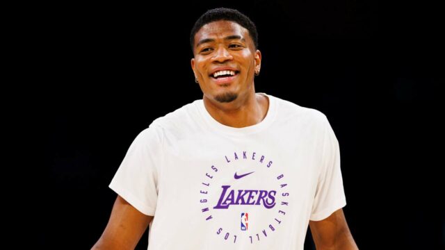 Fanúšikovia NBA si počas zápasu majstrovstiev sveta mýlia japonského brankára s Ruiom Hachimurom

