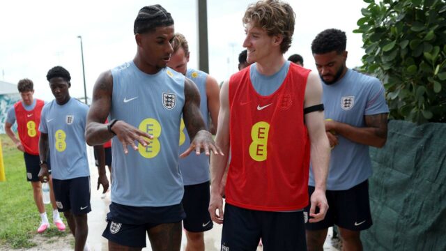 Fanúšikovia pečú FC Barcelona po tom, čo Marcus Rashford prekonal Anthonyho Gordona o 70 miliónov eur
