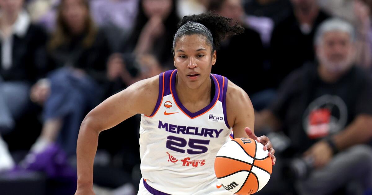 Flagrant Alyssy Thomasovej na Caitlin Clark je „neprimeraný“