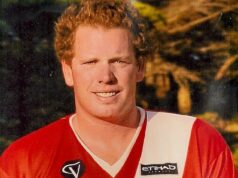 Footy club smúti nad tragickou smrťou mladého hráča, ktorý vyhral päť premiérových titulov Oddaný futbalového klubu Sorrento Scott Cameron si po jeho tragickej smrti v pondelok pamätal ako „osobnosť, ktorá sa raz za život stane“.