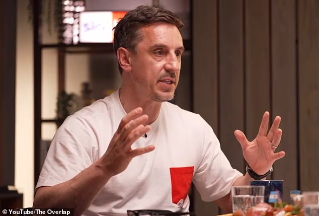 Gary Neville mal len málo sťažností na výkon Anglicka proti Chorvátsku