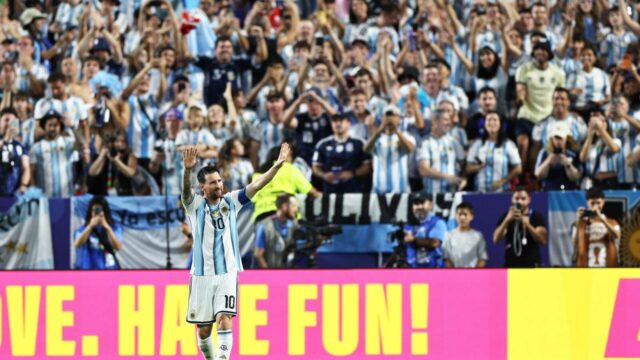 Gilbert Arenas mal jednoslovnú odozvu, keď ho hetrik Lionela Messiho Gilbert Arenas mal jednoslovnú odozvu, keď ho hetrik Lionela Messiho na majstrovstvách sveta premenil na fanúšika