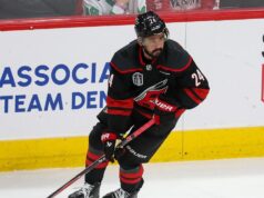 Gól v presilovej hre Setha Jarvisa OT pozdvihol Hurricanes za Golden Knights Gól v presilovej hre Setha Jarvisa OT pozdvihol Hurricanes za Golden Knights