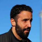 Gordon Strachan varuje Anglicko, že nemôže urobiť rovnakú chybu, akú urobil Ruben Amorim v Man Utd