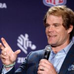 Greg Olsen sa venuje kontroverzii streamovania NFL a diskusii o trávniku