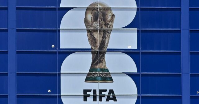 Hanebný obrat FIFA na opačnú stranu ako zákaz na štadiónoch majstrovstiev sveta predstavuje alarmujúce riziká | Futbal | Šport
