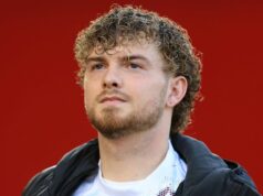 Harvey Elliott dáva Liverpoolu perfektnú odpoveď po záchrannom lane Andoniho Iraolu Harvey Elliott