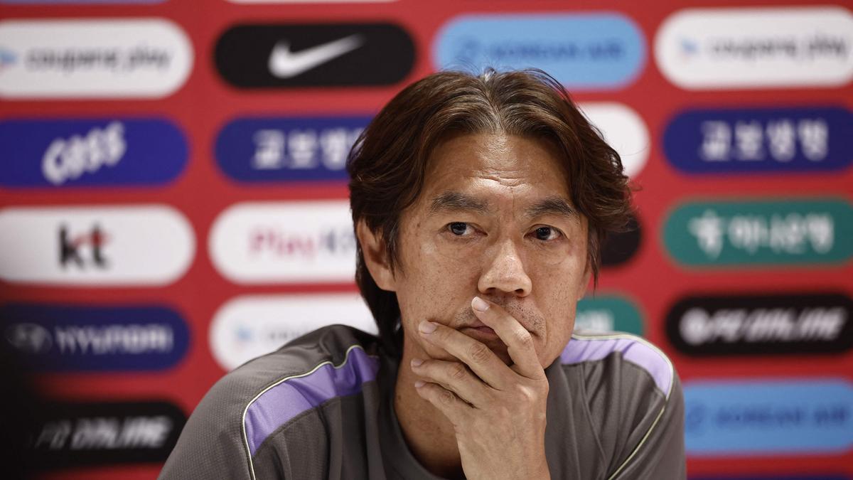 Hong Myung-bo preberá zodpovednosť a končí ako tréner Južnej Kórey