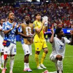 Hráči Kapverd ďakujú fanúšikom po zápase H-skupiny majstrovstiev sveta 2026 proti Španielsku.