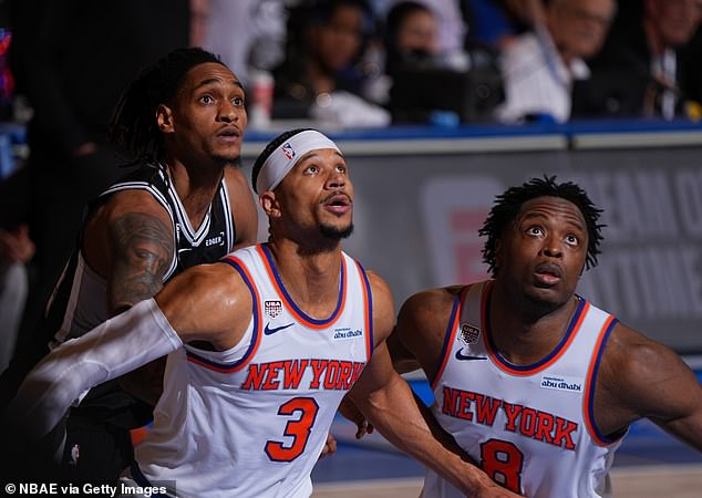 Hrdina Knicks odhaľuje, ako ho spoluhráč zachránil pred „celoživotnou ľútosťou“ Hviezda Knicks Josh Hart (vľavo) tvrdil, že spoluhráč OG Anunoby (vpravo) ho zachránil pred ľútosťou