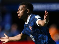 Hrozbu Kyliana Mbappeho pre rozhodcu Svetového pohára si všimol čítač pier po kontroverzii Kylian Mbappe z Francúzska