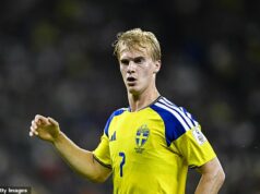 Hviezda Tottenhamu Lucas Bergvall dostáva nového nápadníka, keď načrtáva želanie odísť, Brighton spustil novú ponuku za Luku Vuskovica… a Elliot Anderson v oku Nottingham Forest nahradí: WINDOW WATCH Nottingham Forest patrí medzi kluby, ktoré prejavujú záujem o stredopoliara Tottenhamu Lucasa Bergvalla po tom, čo naznačil, že chce klub opustiť