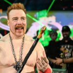 Hviezda WWE Sheamus zdieľa krvavé fotografie po strašidelnom zranení pri nehode v telocvični