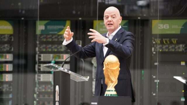 Infantino: FIFA „nie králi sveta“, vstup riadia USA
